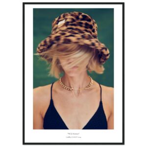 « Wild Motion »  en papier semi-brillant encadré en bois