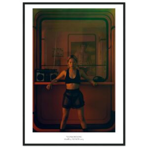 « Kioski Boxing »  en papier semi-brillant encadré en bois